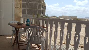 Economy Apartment, 1 Bedroom, Balcony, Beachside | Balcony