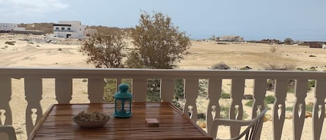 Appartement Ăconomique, 1 chambre, balcon, en bord de plage | Balcon