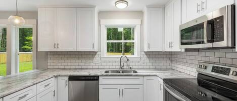 Fridge, microwave, oven, stovetop