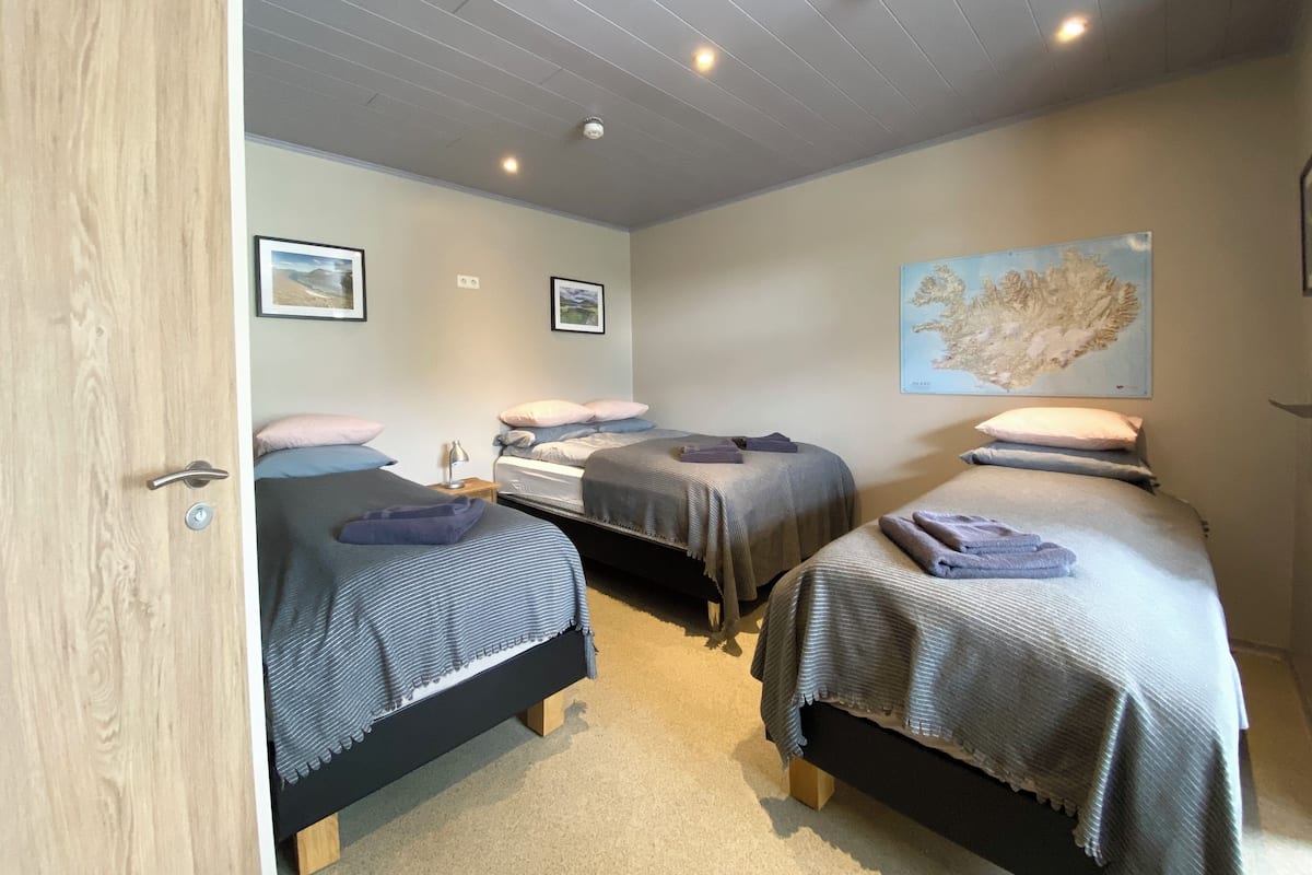 Standard Studio | Hypo-allergenic bedding available, desk, laptop workspace, WiFi (free)
