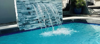 Lakeside Casita+private pool+Grill+ 1.min to beach