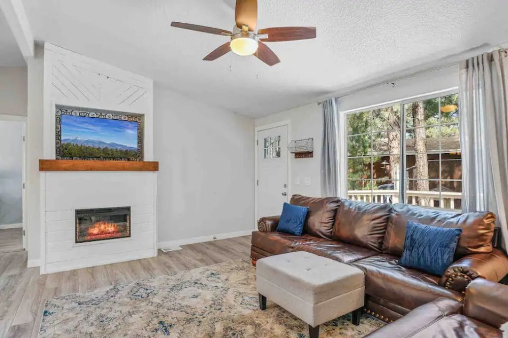 Chill Cottage Backs Forest (Dog Friendly!)
