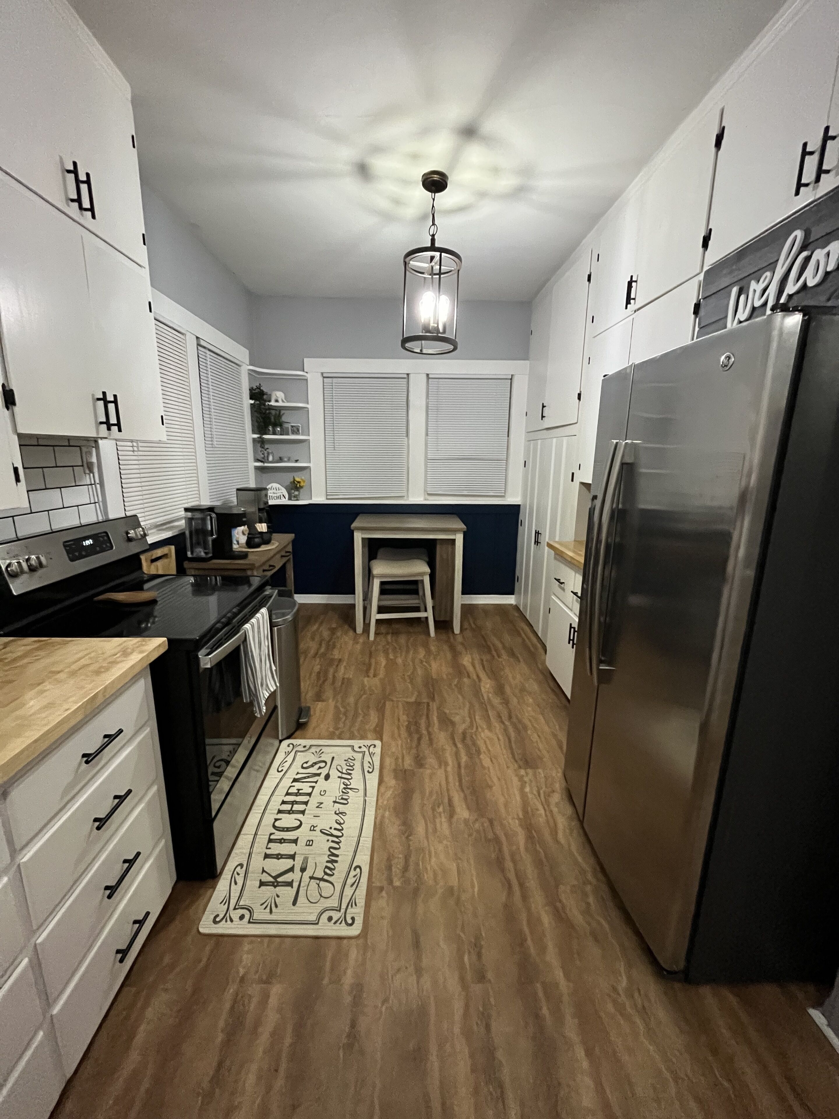 Charming 5-Bed 2-Bath Home Near Aggieville and K-State! Laundry, Parking On Site