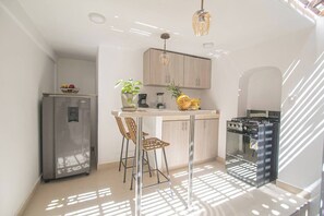 Fridge, microwave, oven, stovetop