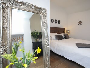 1 soverom, strykejern/-brett, wi-fi (inkludert) og sengetøy