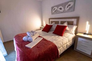 1 bedroom, iron/ironing board, free WiFi, bed sheets - Uncle Pepe House (Valderrobres)