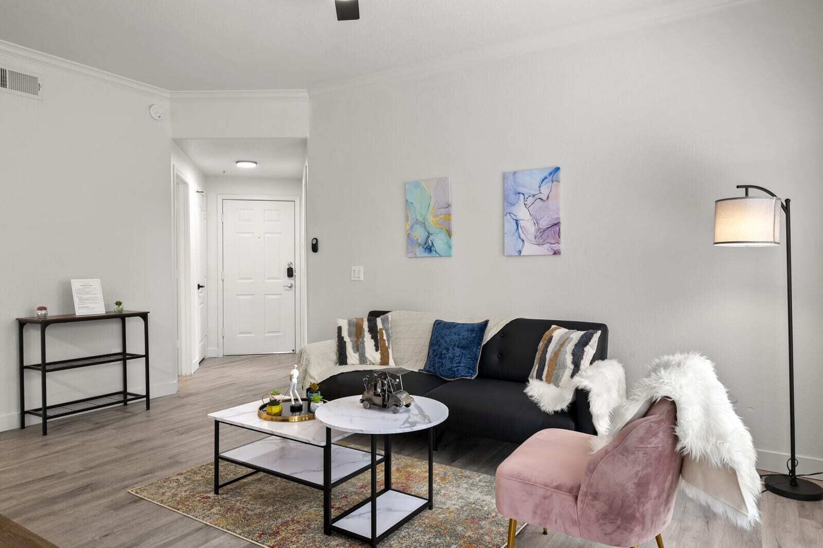 CozySuites Chandler 2BR with 2 pools + Jacuzzi! 01