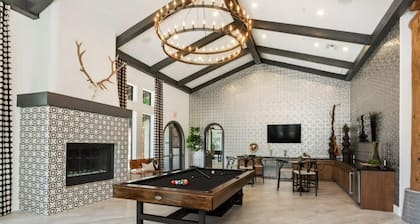 CozySuites Chandler 2BR with 2 pools and Jacuzzi 01