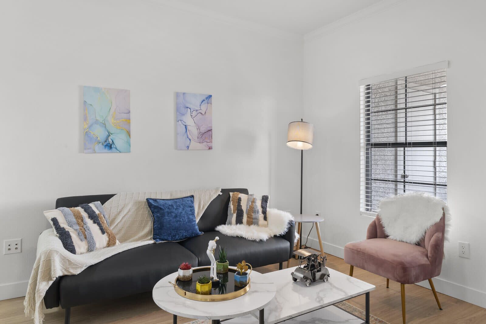 CozySuites Chandler with 2 pools, jacuzzi, arcade! 04