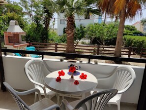 屋外ダイニングエリア