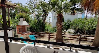 Palm garden paradise-50 meters from the beach