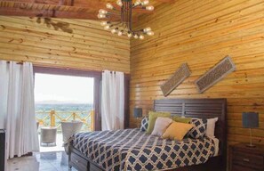 5 bedrooms, travel crib, free WiFi, bed sheets