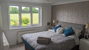 3 soverom, strykejern/-brett, wi-fi (inkludert) og sengetøy