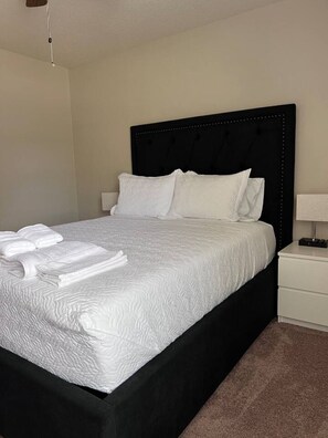 3 間睡房、書桌、熨斗/熨衫板、Wi-Fi