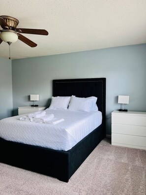 3 bedrooms, desk, iron/ironing board, WiFi