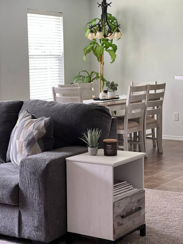 TV, fireplace - Cozy 3 Bedroom House with Beautiful Fireplace (McKinney)