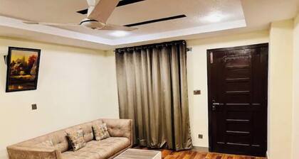 Comfy apartment in Bahria town civic center.