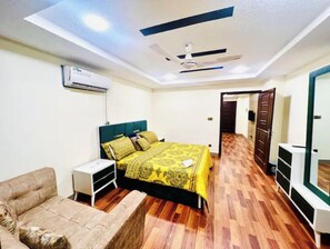 1 bedroom