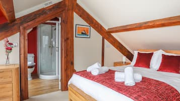 3 bedrooms, individually decorated, individually furnished, free WiFi