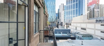 NOVA - Inner City Double Storey Loft With Views