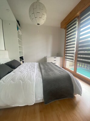 3 chambres, fer et planche à repasser, Wi-Fi gratuit, draps fournis