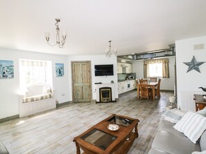 Cottage | Living area