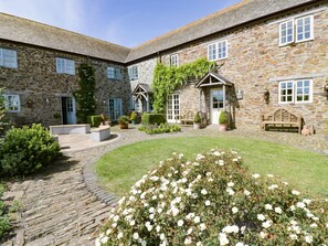 Property grounds - Squirrels Dray (St Austell)