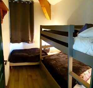 3 عدّة غرف نوم ومكواة/لوح كي وواي فاي