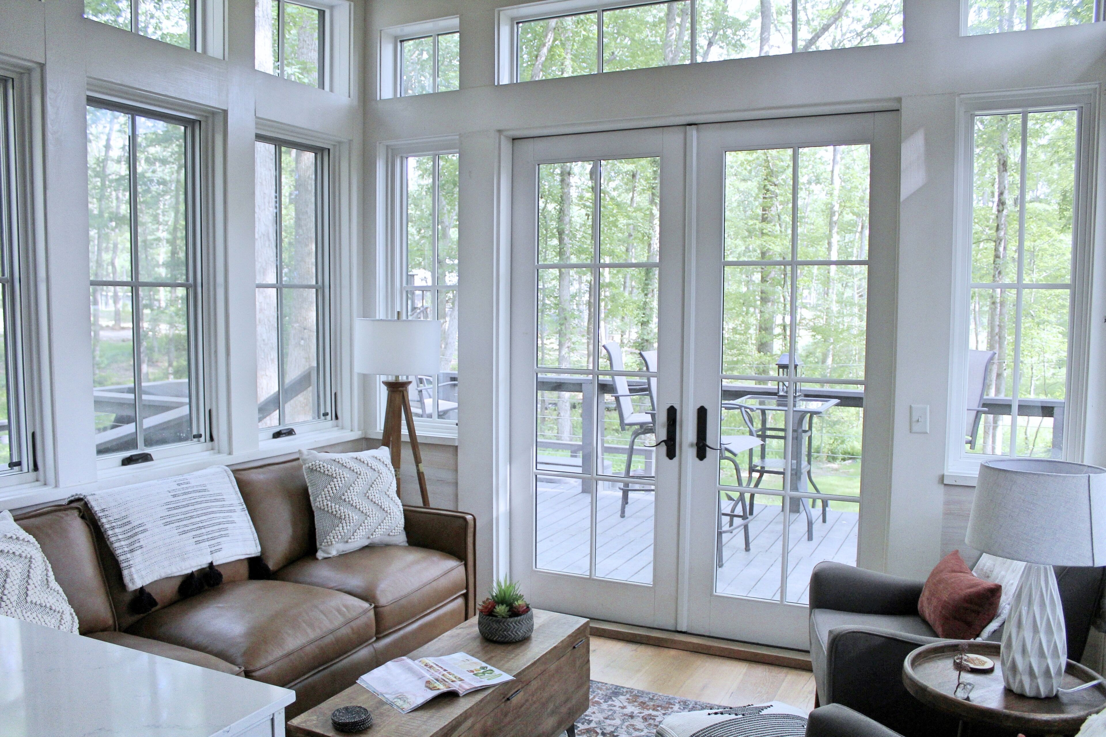 Trail House: Tiny Home w/hot tub and large outdoor deck w/firepit