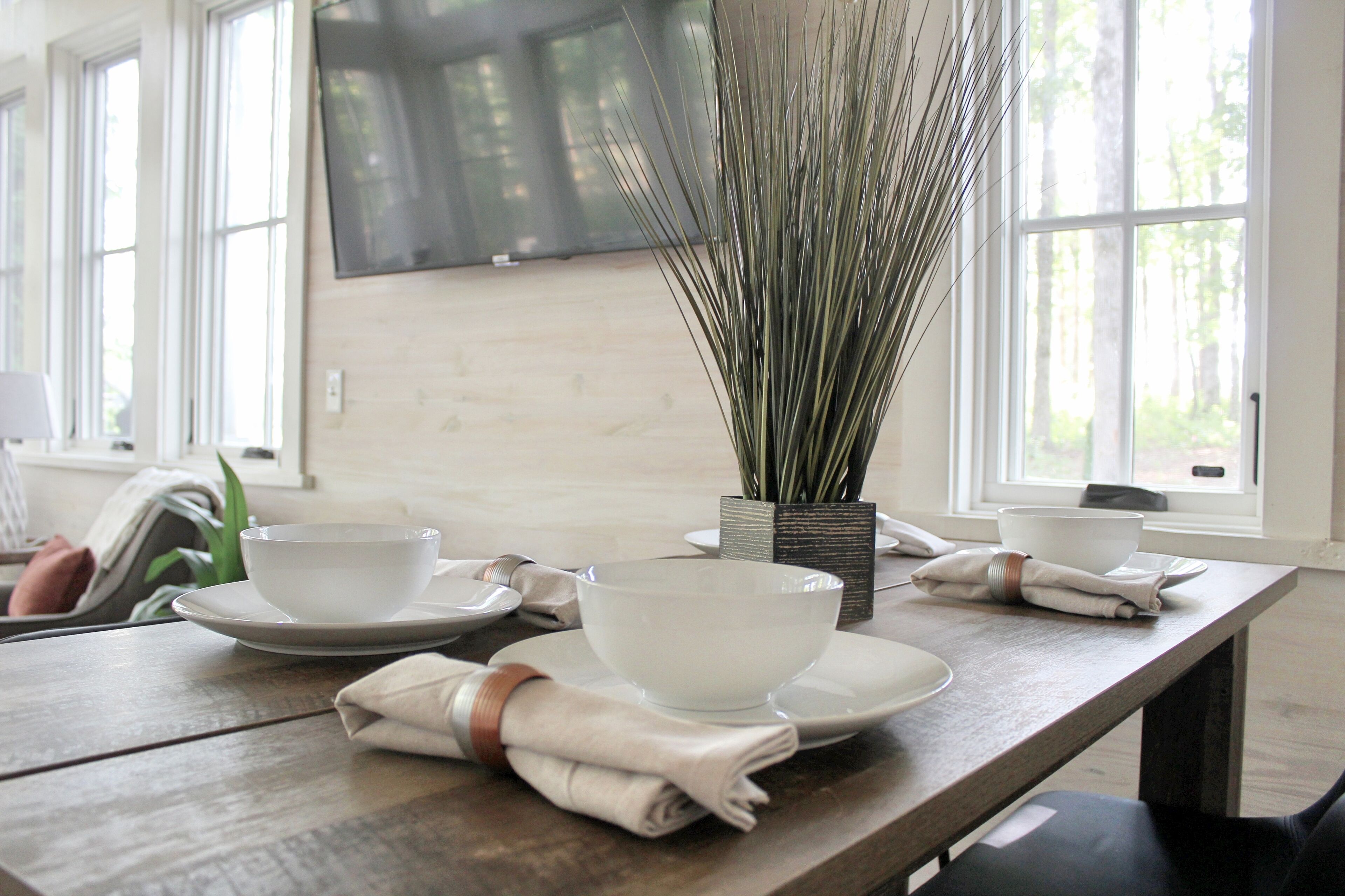 Trail House: Tiny Home w/hot tub and large outdoor deck w/firepit