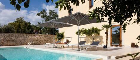 Piscine extérieure