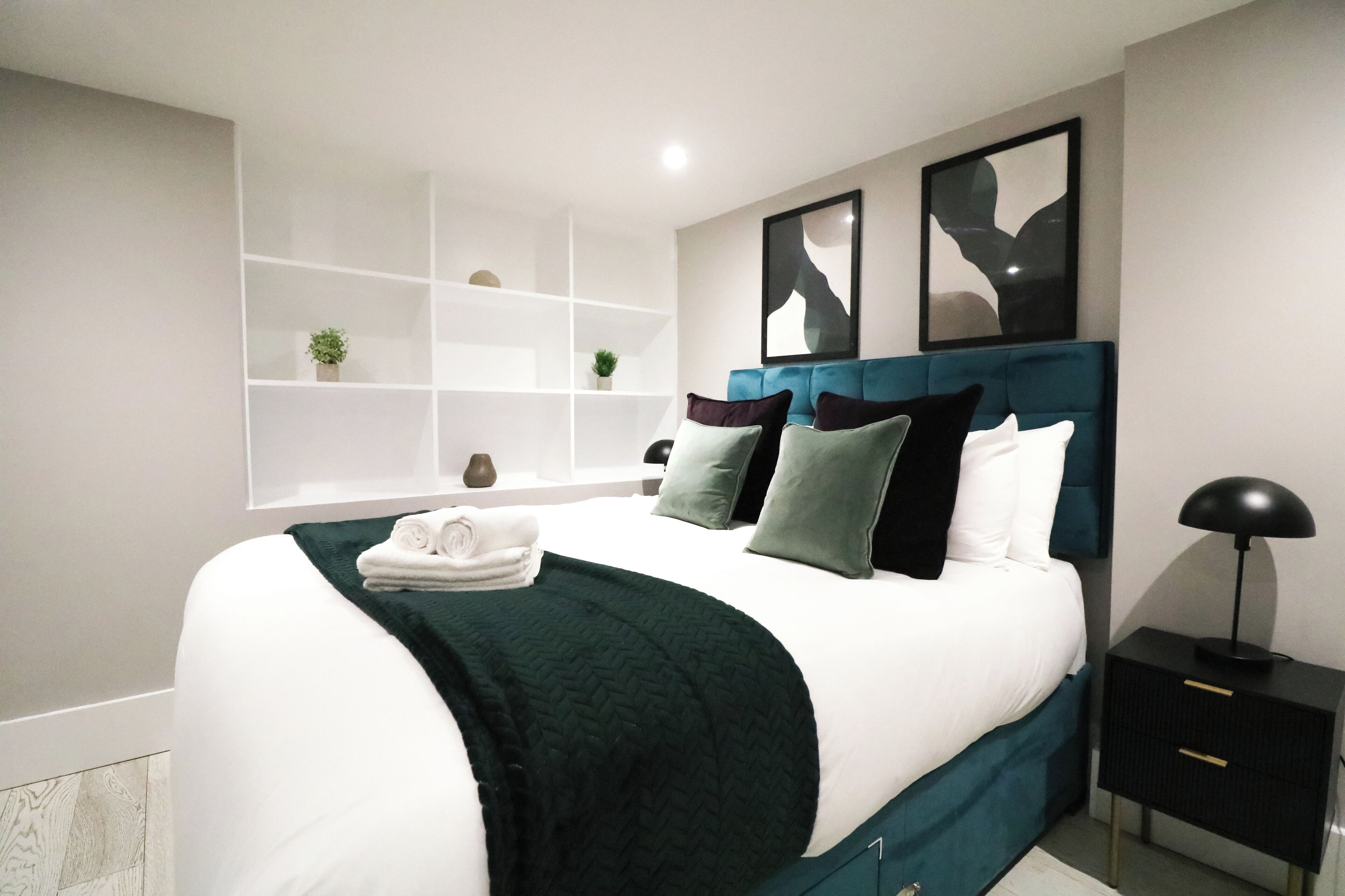 Apartment, 2 Bedrooms | 2 bedrooms, in-room safe, laptop workspace, iron/ironing board