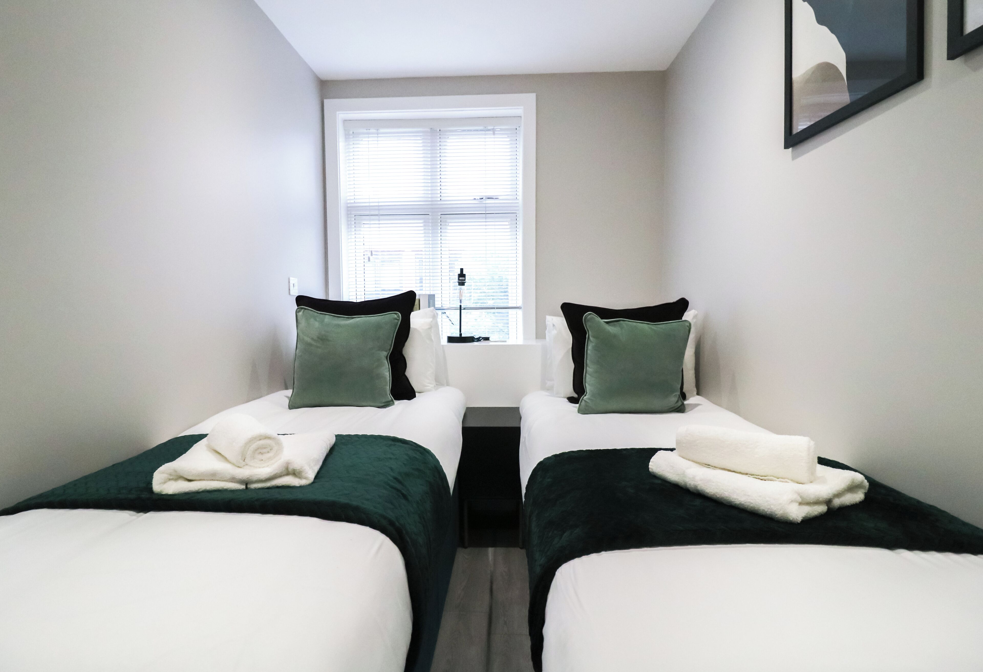 Căn hộ, 2 phòng ngủ | 2 phòng ngủ, két bảo mật tại phòng, khu vực làm việc phù hợp cho laptop 