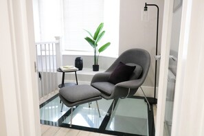 Apartment, 2 Bedrooms | Living area | 42-inch TV with satellite channels