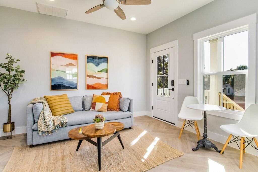 Spacious Guesthouse by Alga Brewery & Waterfront