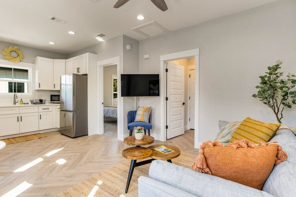 Spacious Guesthouse by Alga Brewery & Waterfront