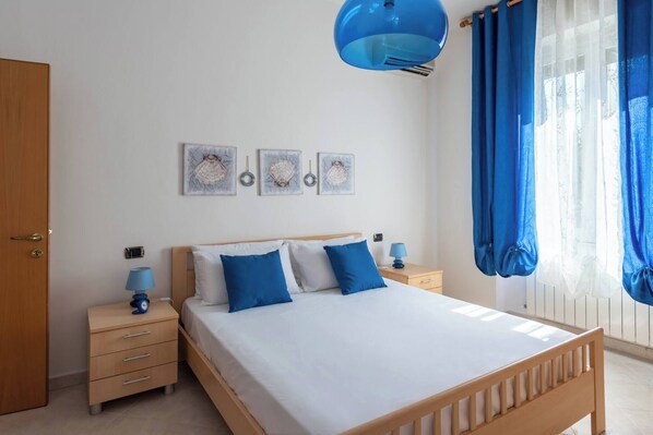 3 chambres, fer et planche à repasser, accès au Wi-Fi (inclus)