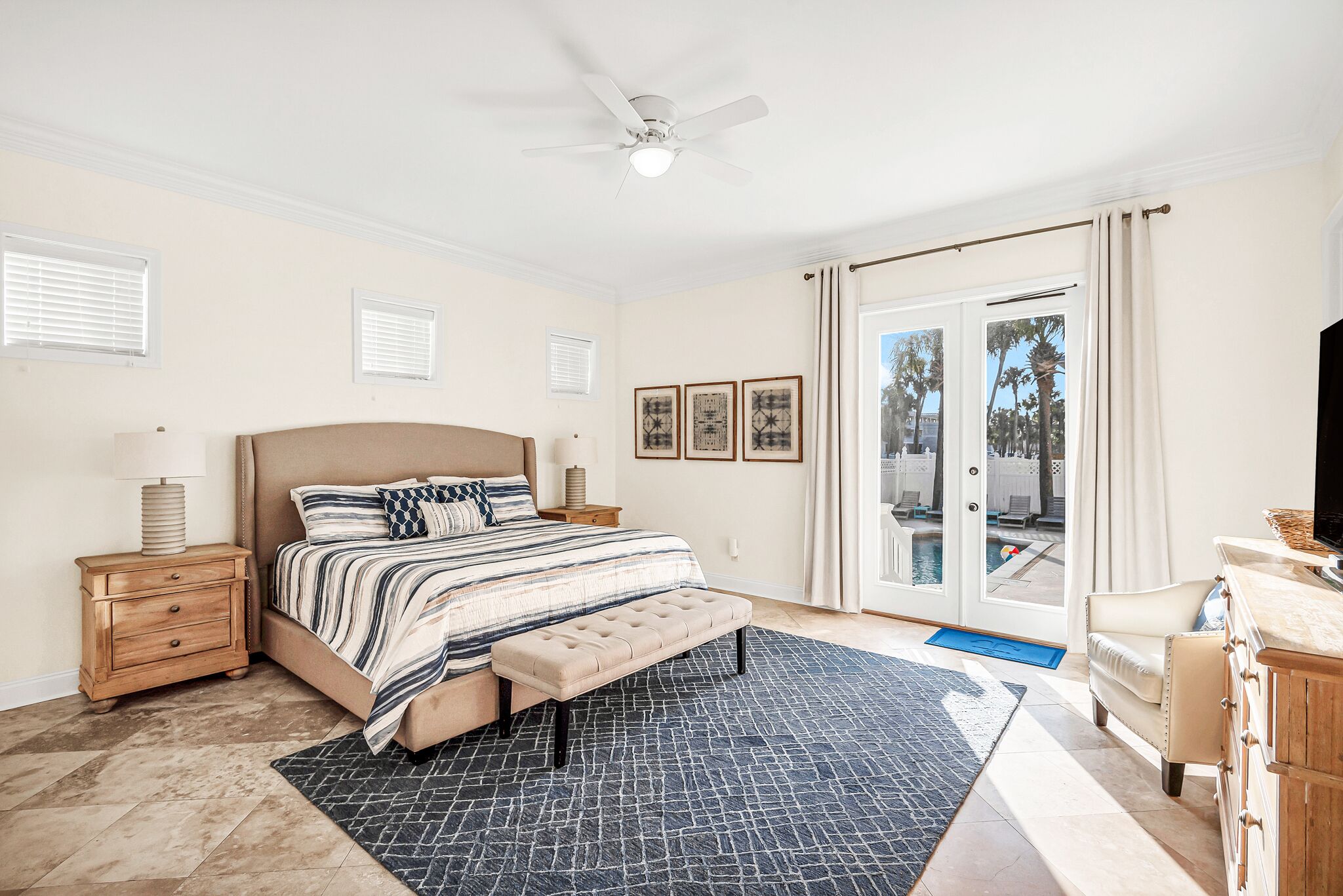 9 soverom, strykejern/-brett, wi-fi (inkludert) og sengetøy