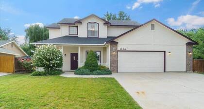 #StayInMyDistrict Spacious & Updated in Eagle