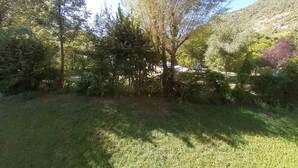 Property grounds - 3rd floor, balcony, tv, 28m², Brides Les Bains (Brides-les-Bains)
