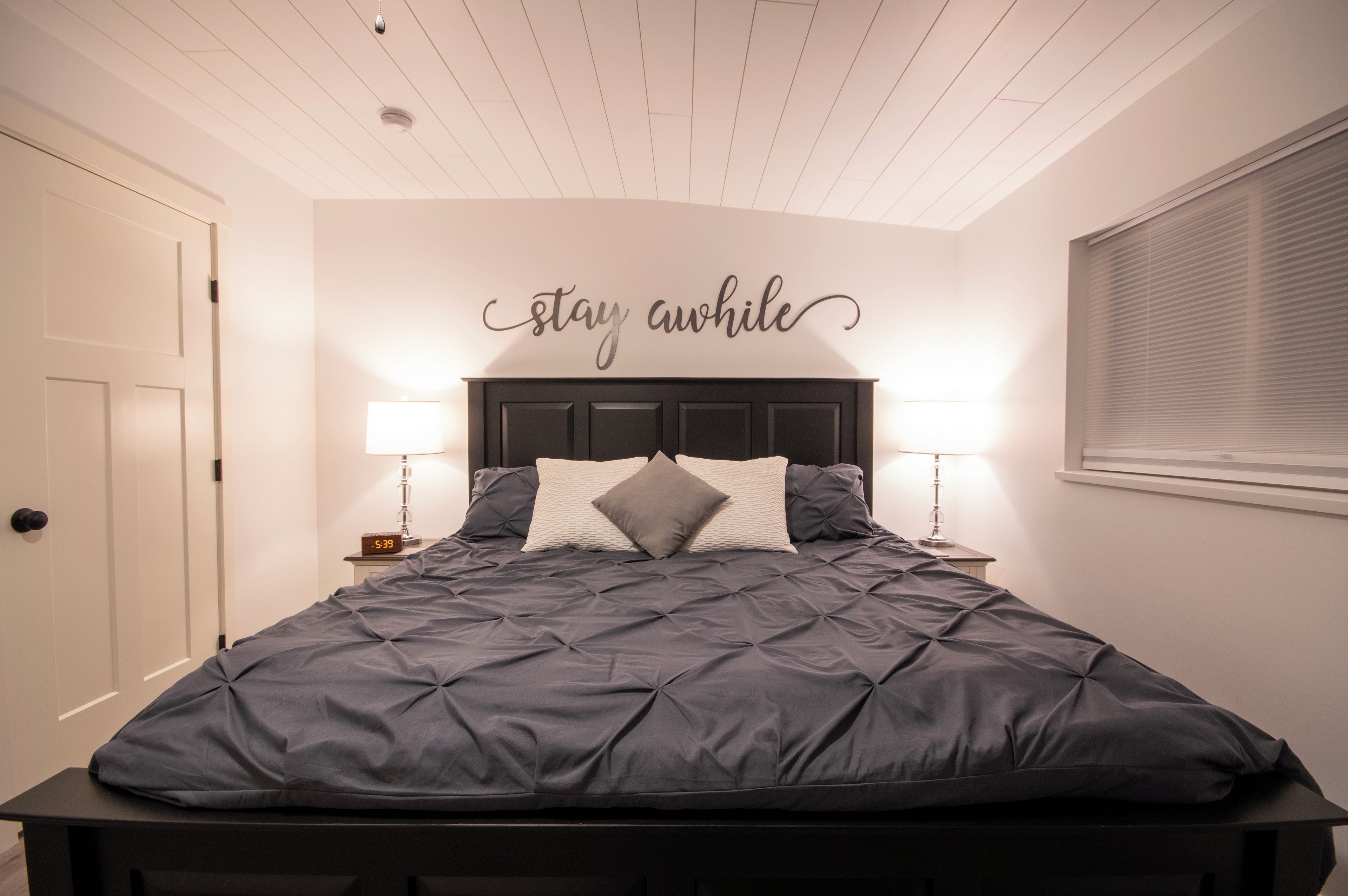 room, indoor, bed, private space