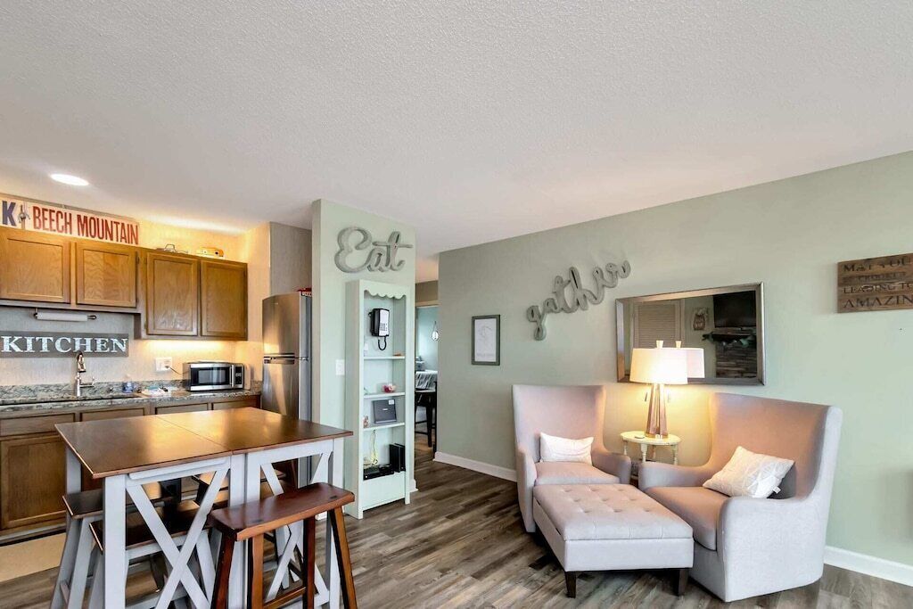 The Owls Nest/Pool/H.Tub/Sauna/Arcade/2nd Floor