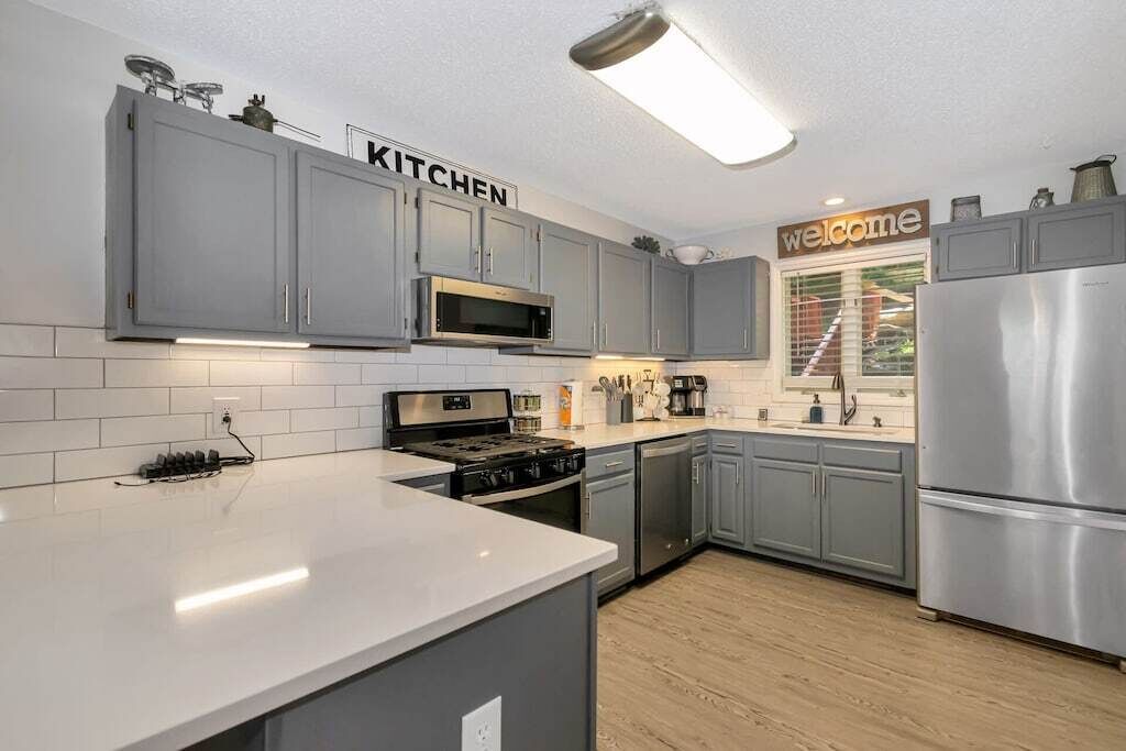 Walk2Slopes/3BD/4BA w/King,Arcade,75inRoku,Logs