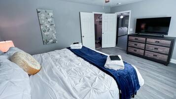 2 bedrooms, desk, iron/ironing board, free WiFi
