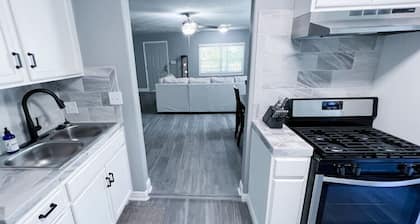 Oasis in Historic Hot Springs - Serenity Springs