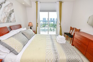 3 bedrooms, iron/ironing board, bed sheets