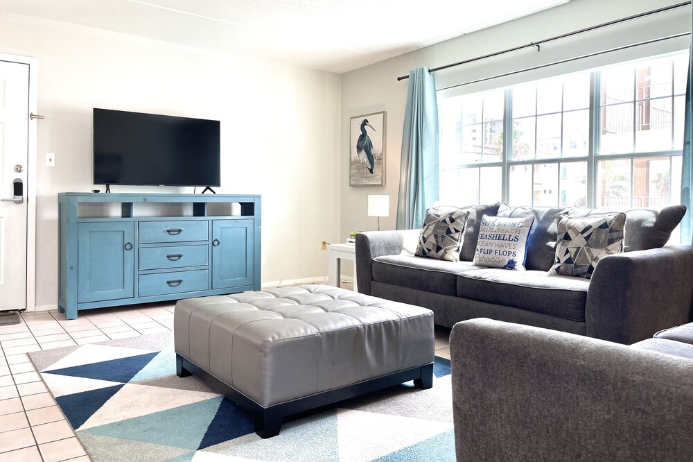 🏖️BEACHSIDE🏖️ 2/2 Condo In The Heartbeat of SPI!!