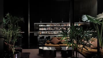 3 bares o lounges, bar en la azotea, bar de cocteles