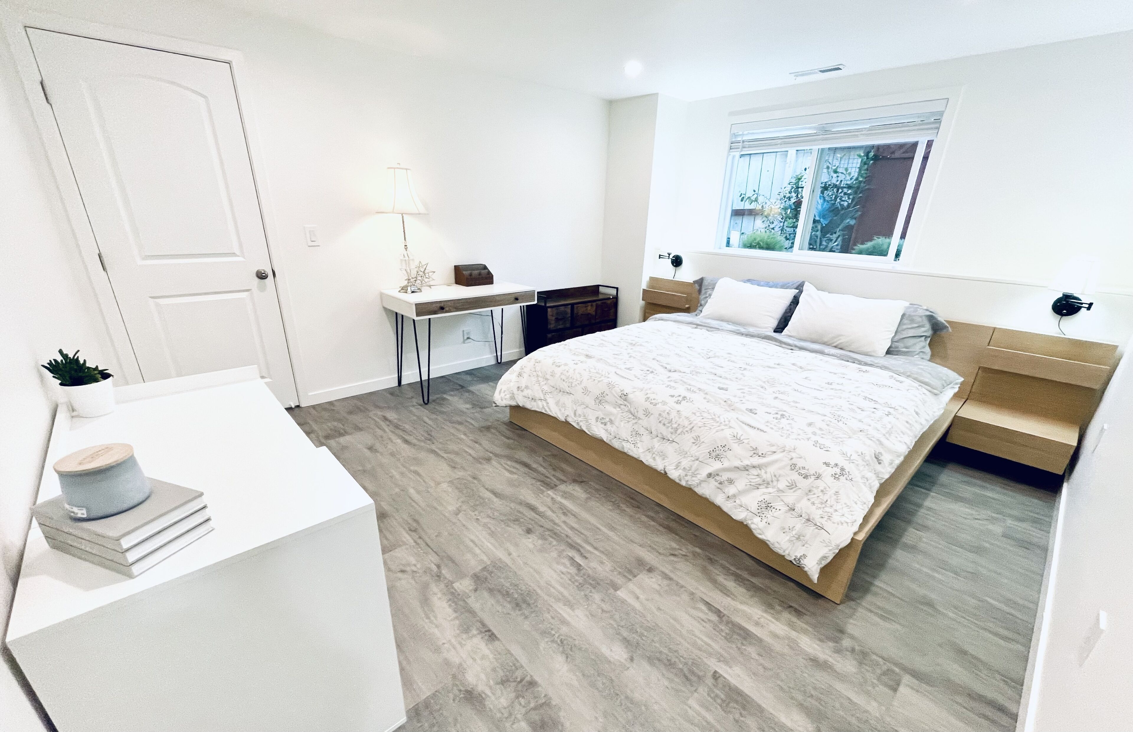 Fully New remolded Entire space/Private Entry