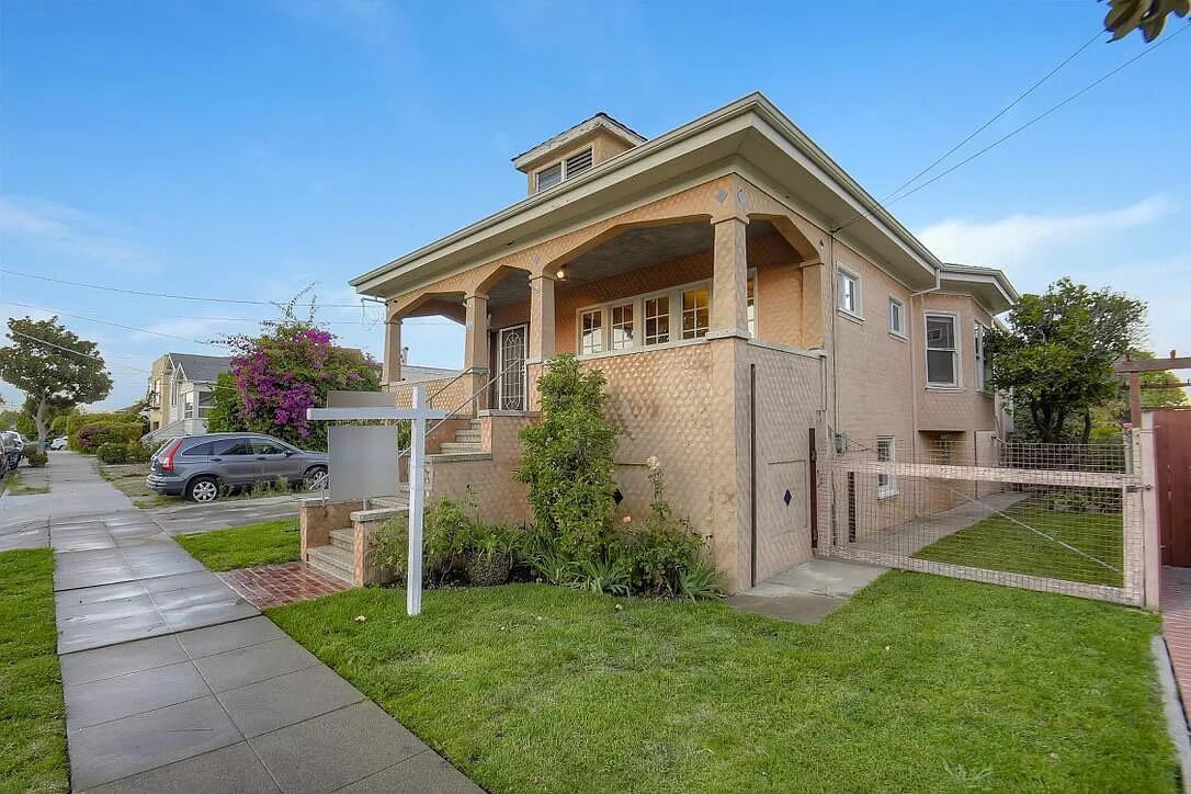 Fully New remolded Entire space/Private Entry